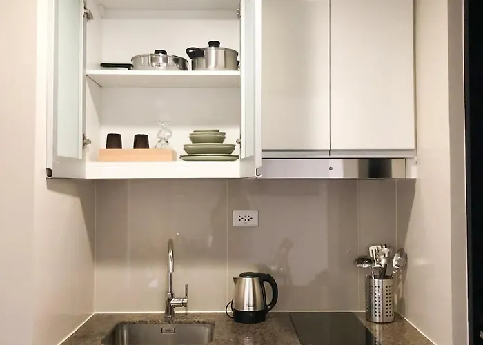Apartamento With Balcony And Skyline View In Pasig Manila